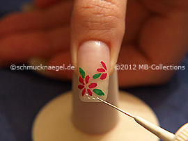Nail art liner in the colour white