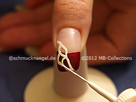 Nail art liner in the colour white