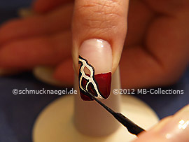 Nail art liner in the colour black