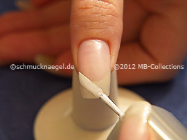 Nail lacquer in the colour white