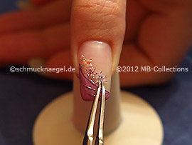 3D-flower sticker and tweezers