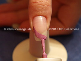 Nail lacquer in the colour lavender