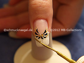 Nail art liner in the colour gold-Glitter