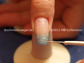 Nail art liner in the colour white