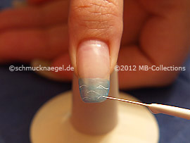 Nail art liner in the colour white
