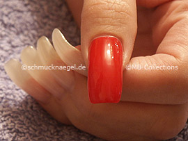 nail polish in the colour red