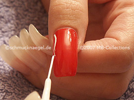 nail art liner in the colour white