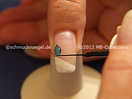 Nail art liner in the colour black
