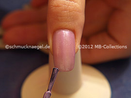 Nail lacquer in the colour bright lavender