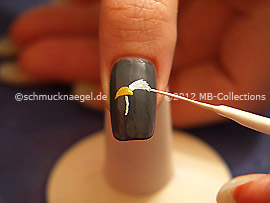 Nail art liner in the colour white