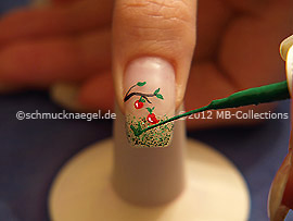 Nail art liner in the colour green