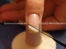 Nail art liner in the colour black