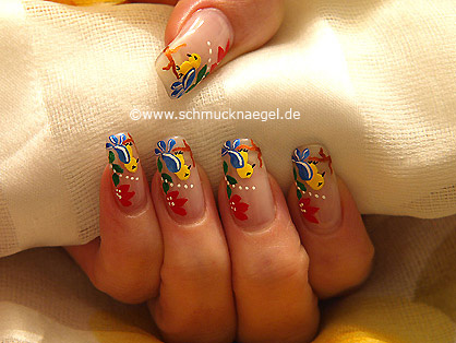 Bird as fingernail motif with nail lacquer