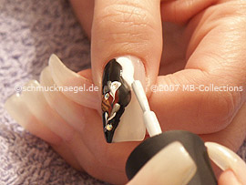 nail polish in the colour white