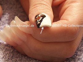 nail polish in the colour white