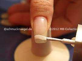 Nail lacquer in the colour white