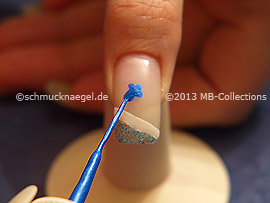 Nail art liner in the colour blue