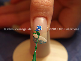 Nail art liner in the colour green