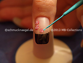 Nail art liner in the colour turquoise
