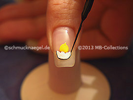 Nail art liner in the colour black