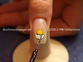Nail art liner in the colour black