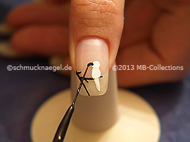 Nail art liner in the colour black