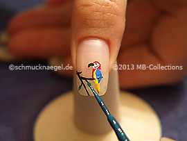 Nail art liner in the colour dark green