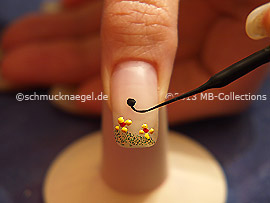 Nail art liner in the colour black