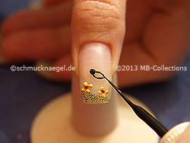 Nail art liner in the colour black