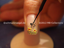 Nail art liner in the colour black