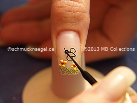 Nail art liner in the colour black