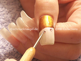 spot-swirl and strass stones in the colour pink