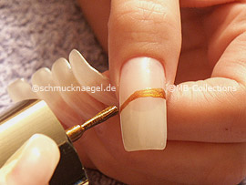 nail polish in the colour bronze