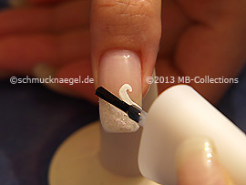 Clear nail lacquer