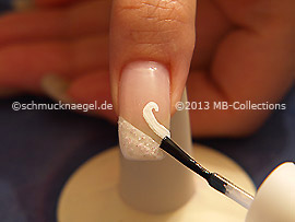 Clear nail lacquer