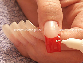nail art pen in the colour white