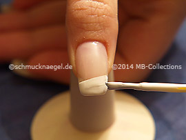 Nail lacquer in the colour white