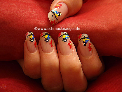 Bird motif as fingernail design with art liner