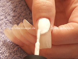 nail polish in the colour white