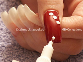 nail art pen in the colour white