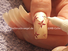 nail art pen in the colour lavender