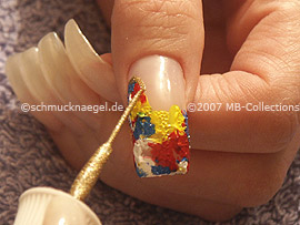nail art liner in the colour gold-glitter