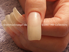 Tip: We recommend to begin with the thumb