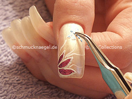 3D nail sticker in the form of a dragonfly or butterfly and the tweezers