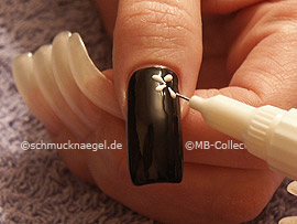 nail art pen in the colour white