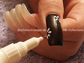 nail art pen in the colour white