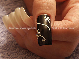 nail art liner in the colour white