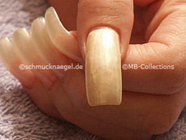 nail lacquer in the colour bright beige