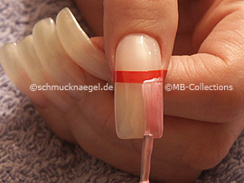 nail lacquer in the colour pink
