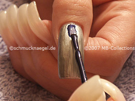 nail art pen in the colour dark-blue